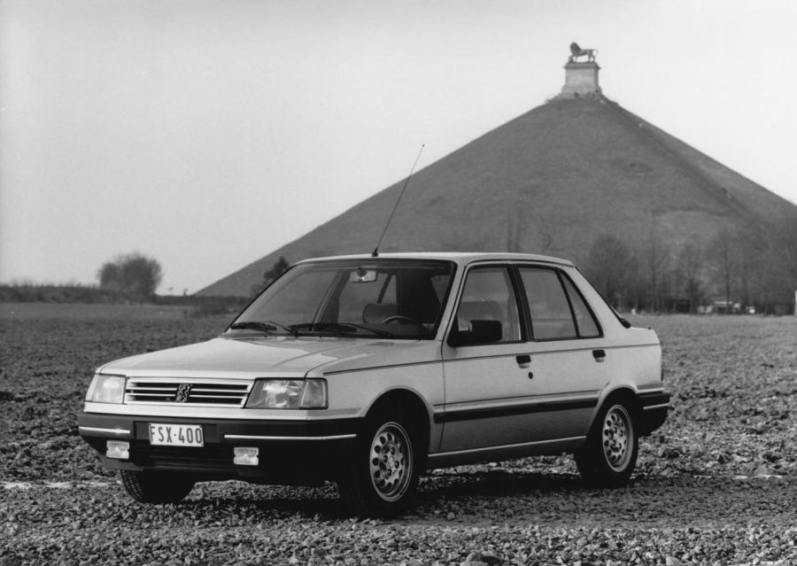  Peugeot 309 GT 5-Door 1985 года  (WW) (фото 5 из 10)